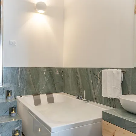 Ferienhaus Aida Luxury House - Jacuzzi In *