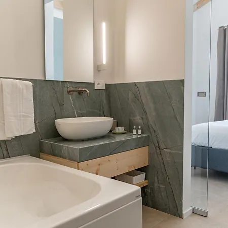 Aida Luxury House - Jacuzzi In Ferienhaus Brindisi