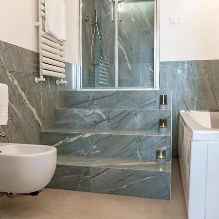 Holiday home Aida Luxury House - Jacuzzi In *
